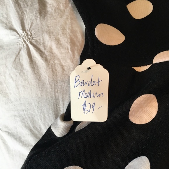 💥3/$20💥 Bardot style dress - Picture 2 of 5